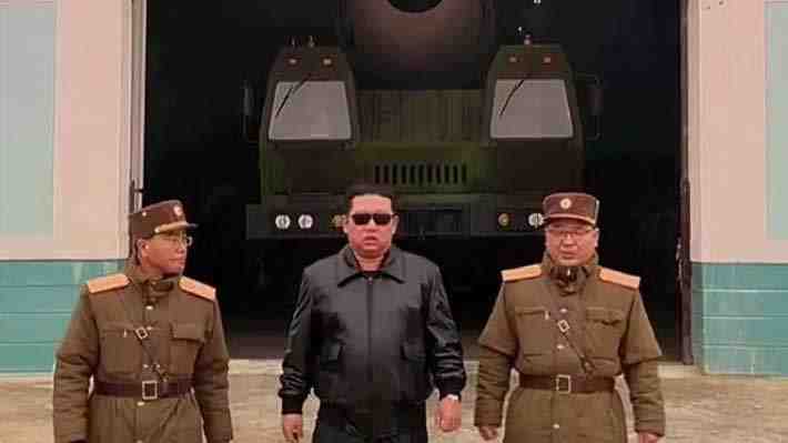 Corea del Norte mostró en televisión imágenes del lanzamiento de su nuevo misil intercontinental