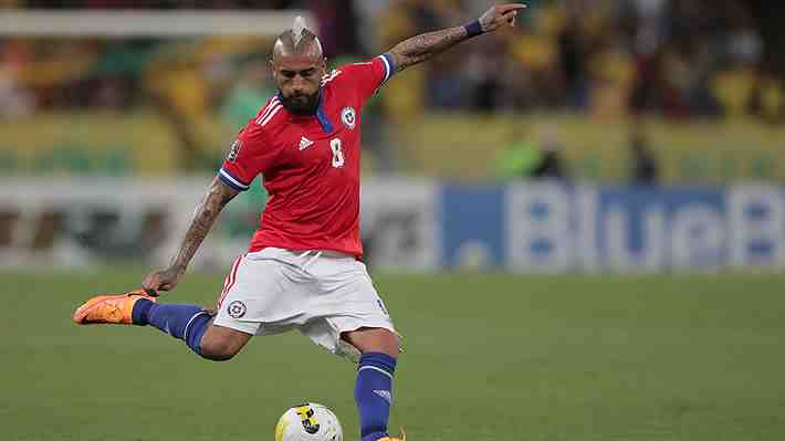 La emotiva arenga de Arturo Vidal en la previa del trascendental duelo entre la "Roja" y Uruguay por Clasificatorias