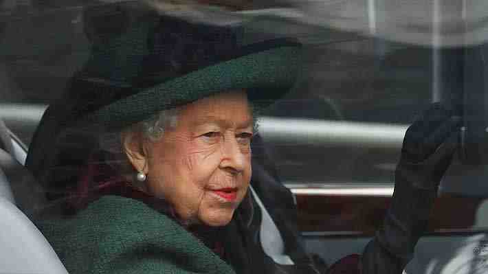 Isabel II hace su primera aparición pública en casi seis meses: Asistió a ceremonia en honor a Felipe de Edimburgo
