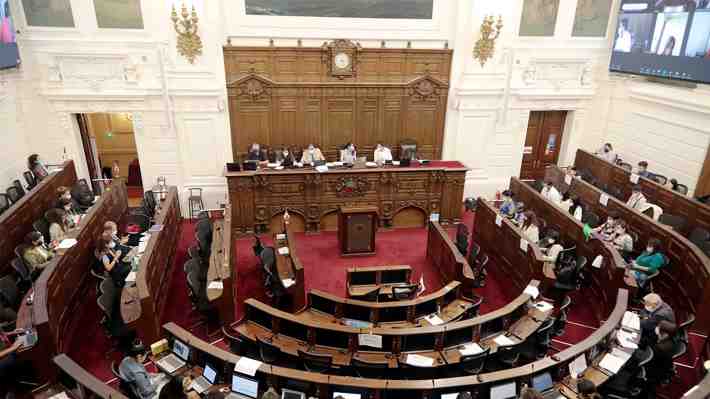 Comisión de Derechos Fundamentales aprueba "derecho a una vivienda digna y adecuada" y norma avanza a buscar los 2/3