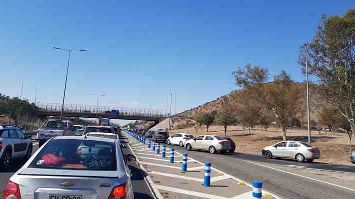 Reportan gran congestión vehicular en Ruta 68, dirección Santiago, por trabajos en la vía