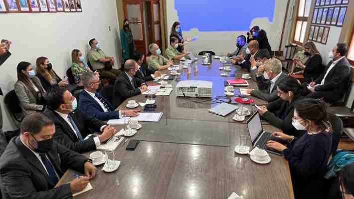 Acciones en tomas y refuerzo en seguridad: Subsecretario del Interior presenta plan por crisis migratoria en Arica