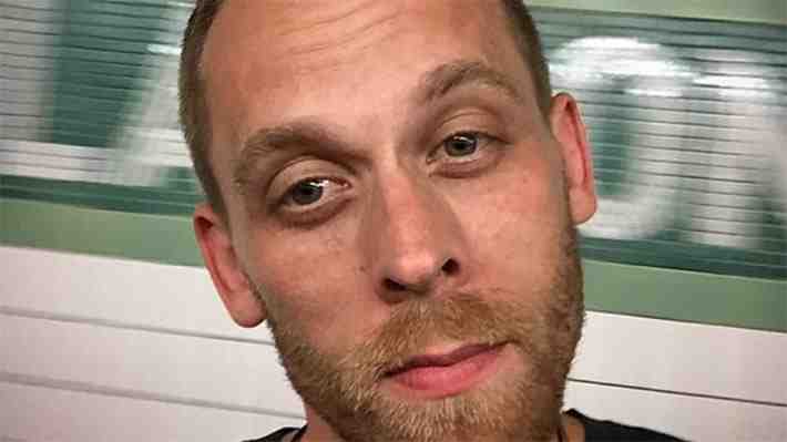 Detienen a hijo del escritor Paul Auster tras la muerte por sobredosis de fentanilo y heroína de su hija de 10 meses