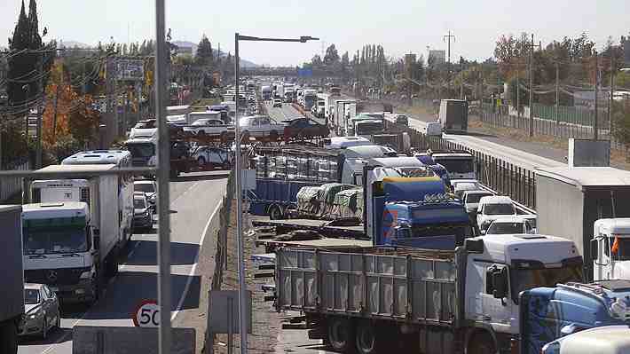 CNDC dice no estar de acuerdo con paro de camioneros, pero emplaza al gobierno a comunicar acciones reales