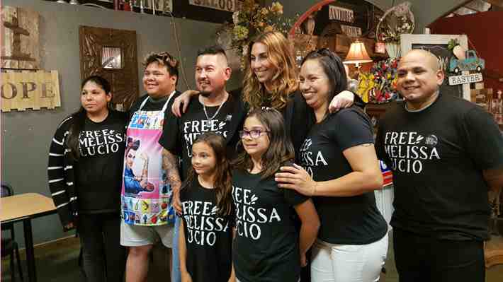 Familiares y amigos de Melissa Lucio celebraron la suspensión de su ejecución a solo 48 horas de la fecha establecida