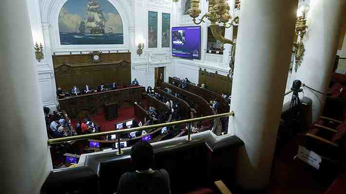 Pleno de la CC aprueba norma que consagra el voto obligatorio y que asegura la ciudadanía a todo quien tenga nacionalidad