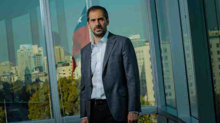 Grau dice que Imacec de marzo "hay que celebrarlo", pero advierte: "La economía no va a crecer a ese ritmo este año"