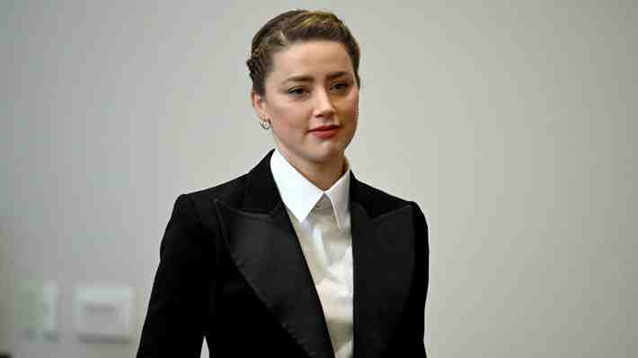 Amber Heard despidió a su equipo de prensa, molesta por los titulares sobre el juicio contra Johnny Depp