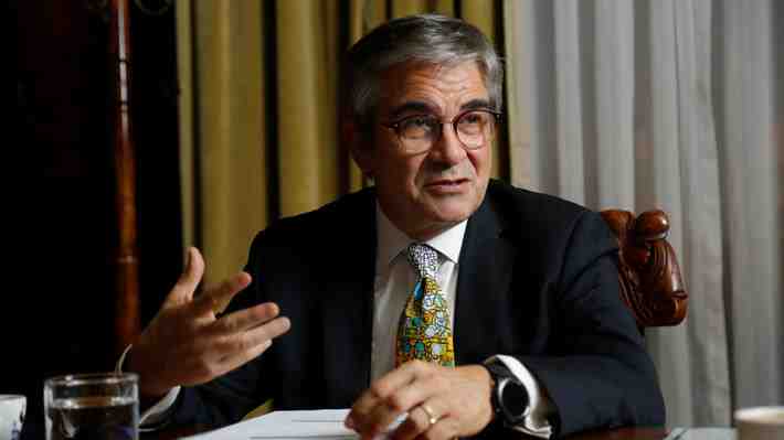 Ministro Marcel por borrador de nueva Constitución: "Lo que he visto hasta ahora, referido a economía, no veo riesgos"