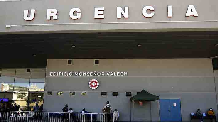 Funcionarios de la Posta Central inician manifestación ante últimos incidentes: exigen mayor seguridad