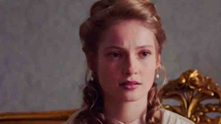 "Bridgerton" fichó a Hannah Dodd como una de las hermanas tras el abandono de la actriz original