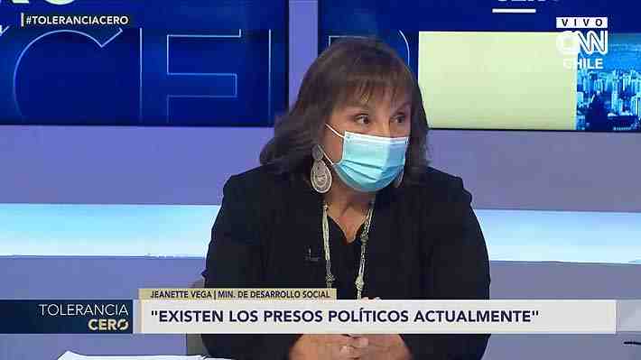 Ministra Vega aclara dichos sobre existencia de detenidos por sus ideas: "No cabe hoy hablar de presos políticos"