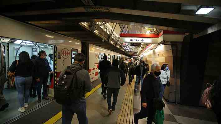 Desde "arco eléctrico" a "exceso de lubricación": Las cuatro fallas de Metro en menos de dos meses