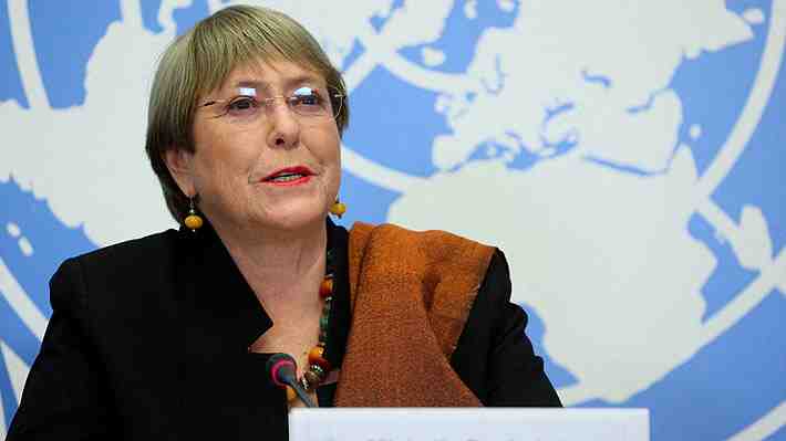 En un "circuito cerrado" y sin reuniones espontáneas: Así se lleva a cabo la visita de Bachelet a China