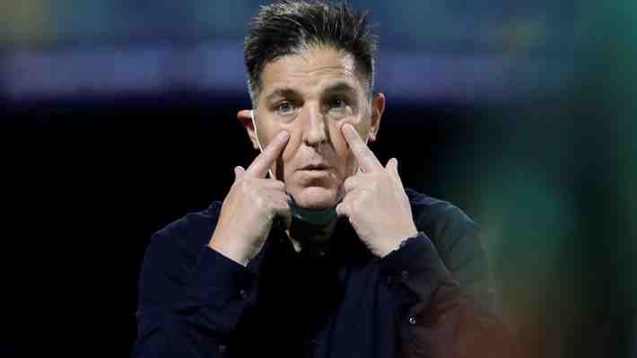 Eduardo Berizzo tendría acordado su arribo a la "Roja" y dirigiría en la gira en Asia