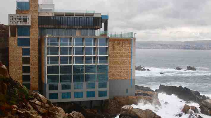 Suprema ordena a Serviu de Valparaíso reevaluar solicitud de demolición de hotel Punta Piqueros