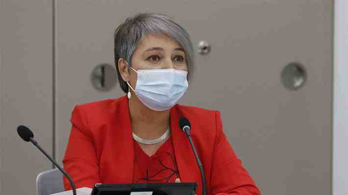 Ministra Jara detalla avances de la reforma previsional y asegura que proyecto de Piñera "ya no fue ley"