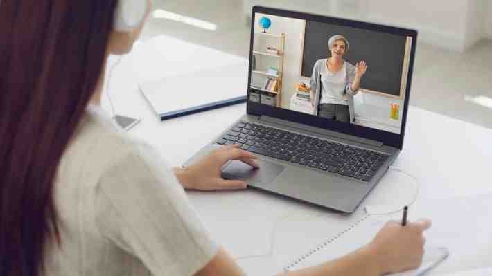 Abren convocatoria con 900 cupos para cursos virtuales de gestión y liderazgo