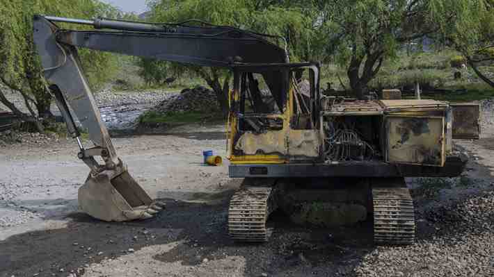 Nuevo ataque incendiario en La Araucanía deja dos maquinarias forestales destruidas en Lumaco