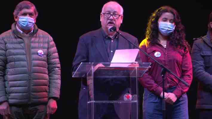 Teillier manifiesta rechazo del PC a "militarización de poblados mapuche" y llama a "libertad a los presos" del estallido
