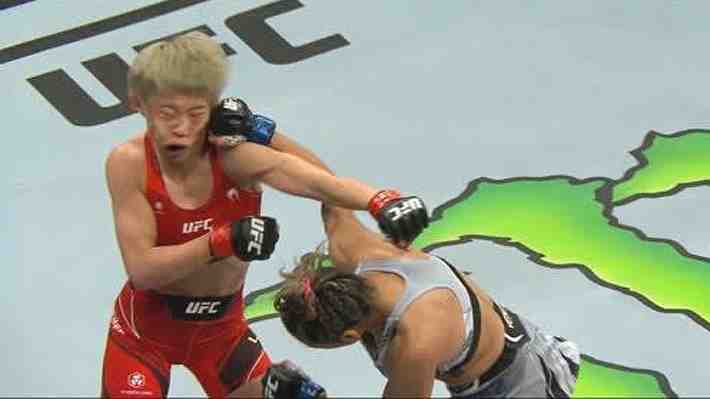 Mira el tremendo knock out con que peleadora argentina remeció a la UFC
