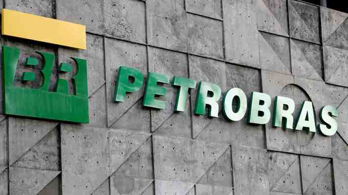 Fondo de inversión Southern Cross sale a vender Esmax, firma distribuidora de la cadena de Petrobras en Chile