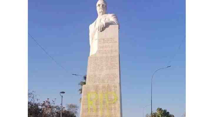 Vandalizan nuevamente monumento a Salvador Allende en San Joaquín: Hay tres detenidos