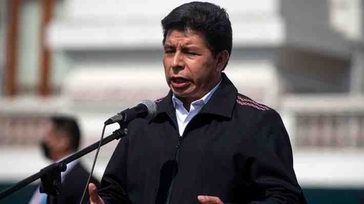 Nueva fiscal general de Perú asegura que continuará con investigación contra Castillo por presunta "organización criminal"