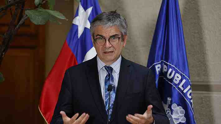 Marcel y alza del dólar: "Sería oportuno que el Banco Central compartiera su diagnóstico sobre lo que está ocurriendo"