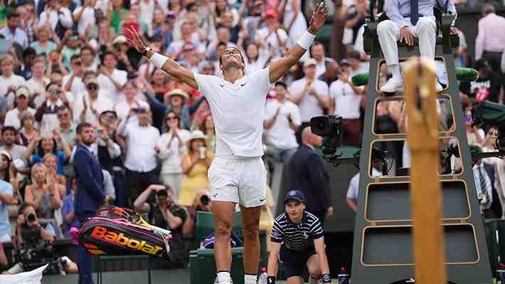 Nadal estuvo a punto de abandonar, pero finalmente ganó un partidazo y está en semis de Wimbledon... Mira el match point