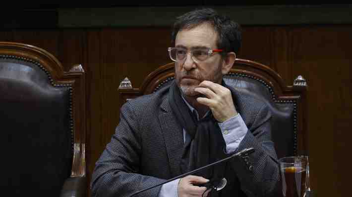 Titular del MOP asegura que paso del sistema frontal "aleja la posibilidad de racionamiento de agua" en la RM