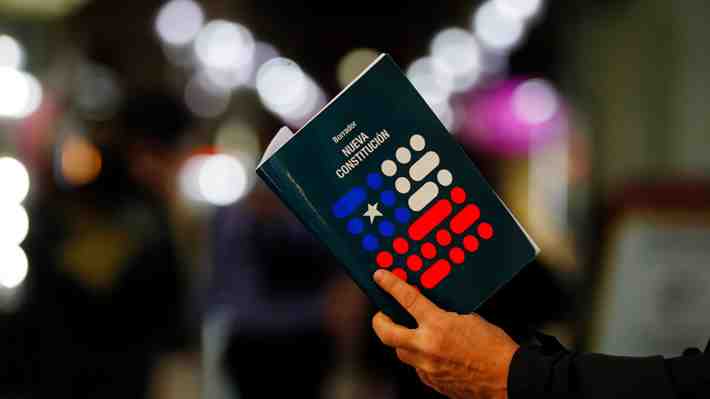 Entre el "equilibrio" y la "ingobernabilidad": El sistema político propuesto por la CC desmenuzado por expertos