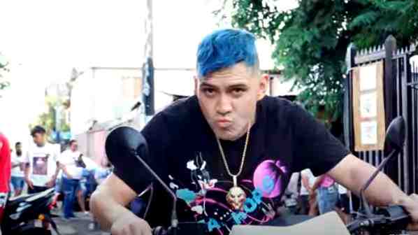 Detienen a cantante urbano por conducir vehículo robado: Sujeto mantiene antecedentes policiales