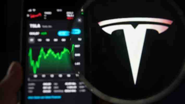 Tesla logra históricos resultados el primer semestre pese a cierres en China y problemas de suministros