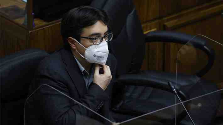 Senador Latorre y encuestas sobre el Plebiscito: "Las miramos con mucha atención, pero creemos que suelen equivocarse"