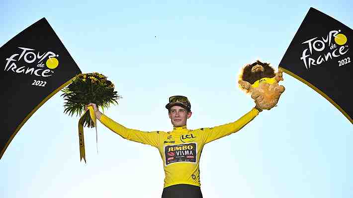 Jonas Vingegaard conquistó el título del Tour de Francia con categoría y una espectacular llegada a París: Mira el final y la premiación