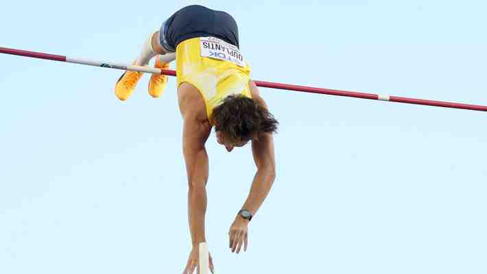 Sueco de 22 años sigue agigantando su leyenda y logra nuevo récord mundial en salto con garrocha... Así fue el impresionante momento