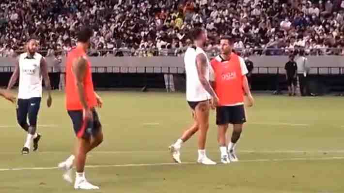 "Saltan chispas": Messi y Sergio Ramos se cruzaron en tenso momento en la práctica del PSG... Mira la secuencia