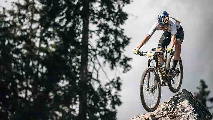 ¡Espectacular! Martín Vidaurre gana en EE.UU. por un segundo y se convierte en bicampeón mundial de mountain bike