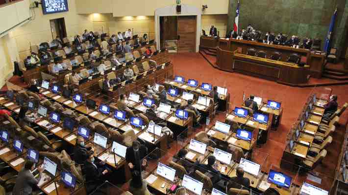Cámara Baja aprueba proyecto que anula Ley de Pesca e iniciativa pasa al Senado