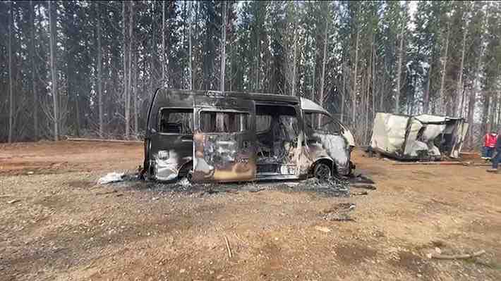 Doble ataque incendiario en La Araucanía: Al menos ocho vehículos forestales y un container resultaron destruidos
