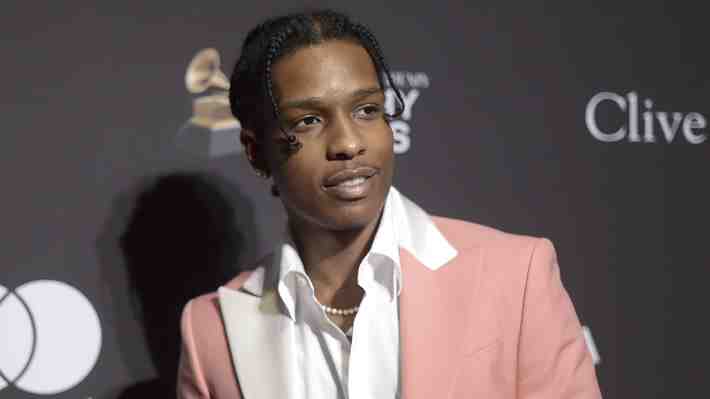 Fiscalía de Los Angeles presenta cargos contra rapero A$AP Rocky, pareja de Rihanna, acusado de balear a una persona