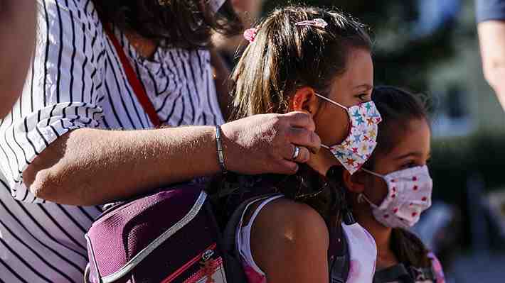 Movimiento Escuelas Abiertas pide al Presidente el fin del uso de mascarillas en colegios