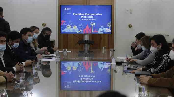 Alcaldes piden medidas al Gobierno para el Plebiscito: Transporte gratis y no mover a FF.AA. de la Macrozona Sur