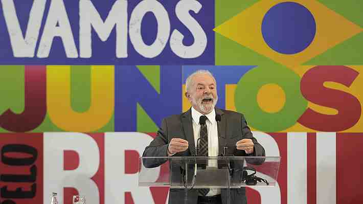 Lula promete castigar la corrupción en Brasil si gana las elecciones presidenciales de octubre