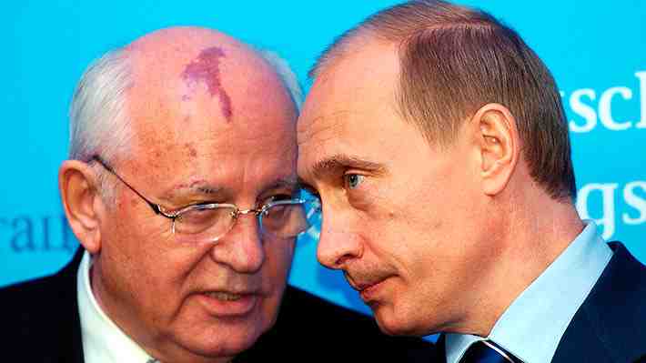 Vladimir Putin expresa su "profundo pesar" por la muerte de Mijail Gorbachov