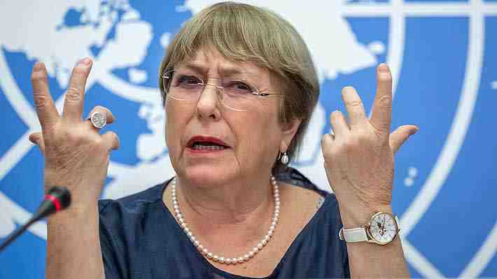 Michelle Bachelet llama a "dialogar" tras votar en Ginebra: "Seamos capaces de sentarnos a conversar"