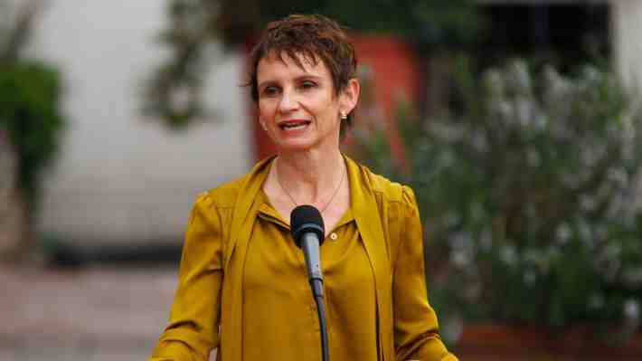 Ministra Tohá: "A mí me gustaría bailar cueca con el acuerdo cerrado. Creo que la patria lo merece"