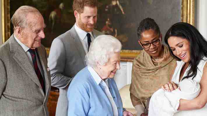 Príncipe Harry describe a su abuela Isabel II como su "brújula": "Ya te echamos mucho de menos"