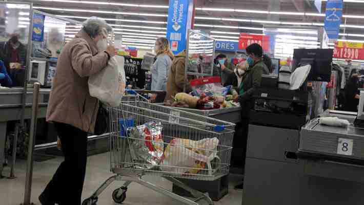 Gobierno lanza "observatorio de precios" para comparar valores entre supermercados en medio de fuerte inflación